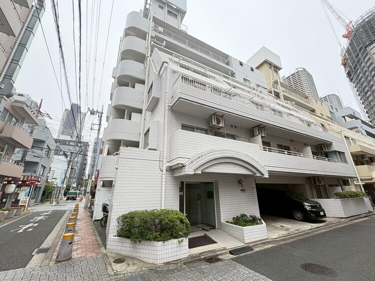 その他 飽きのこないシンプルモダンな外観です。