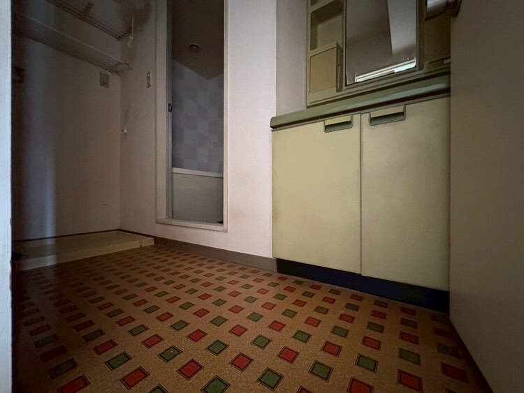 その他 十分な広さの脱衣所。