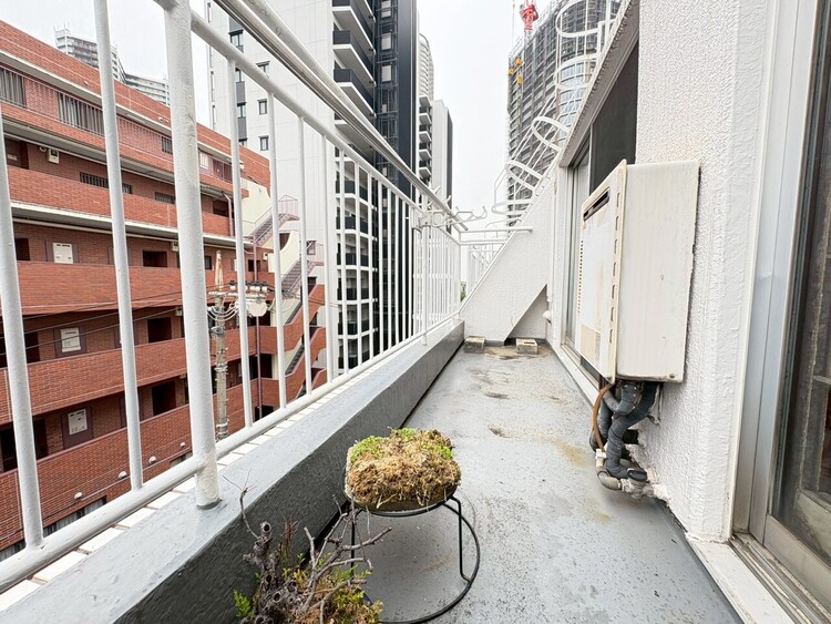 その他 朝の澄んだ空気や、夕方に吹く清々しい風を感じられるバルコニー。