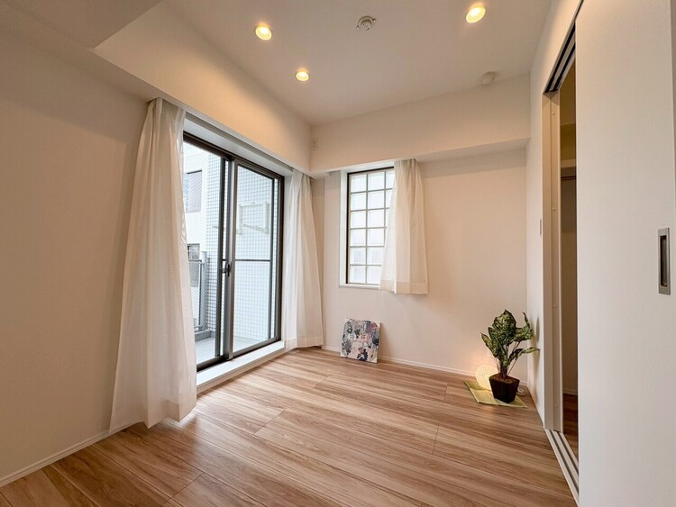 その他 清かで艶やかな時間をもたらしてくれる室内です。