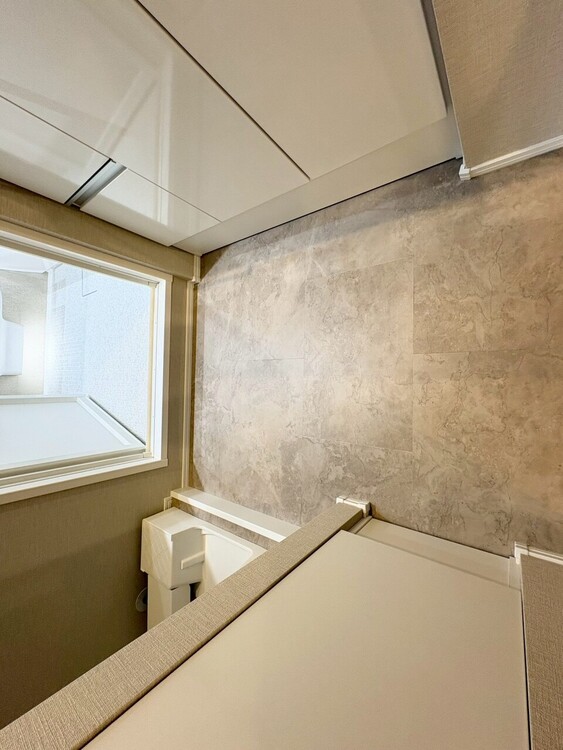 その他 十分な広さの脱衣所。