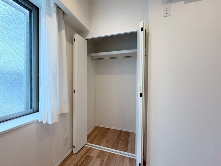 その他 収納スペースが付いていて、お部屋を広く使っていただけます。