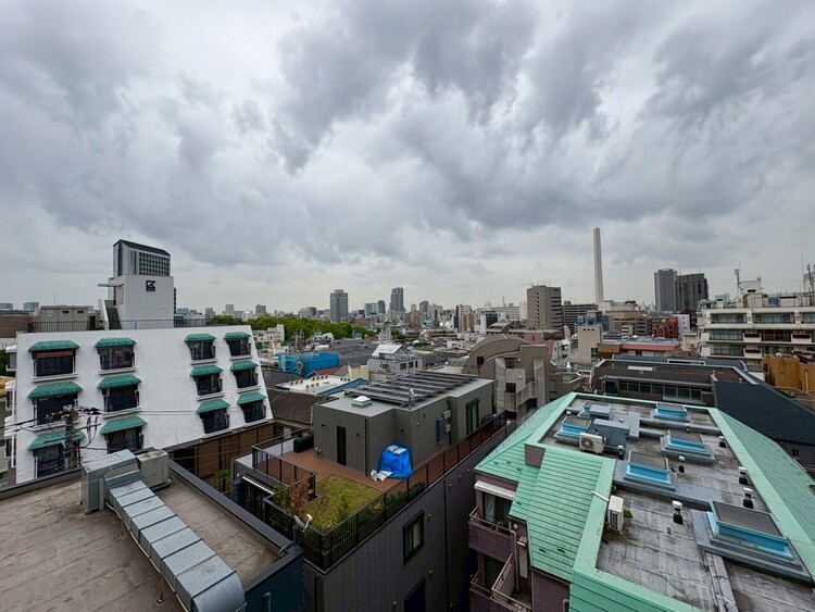 その他 眺望や窓からの景色が良いと、家で過ごす時間も快適です。