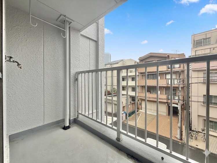 その他 朝の澄んだ空気や、夕方に吹く清々しい風を感じられるバルコニー。