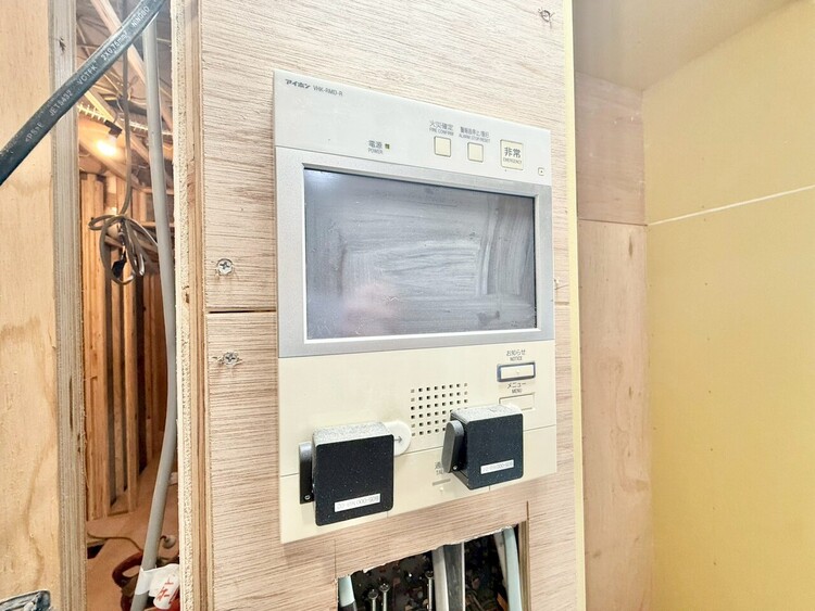 その他 誰が来てもわかる様にモニター付きインターホンを設置。