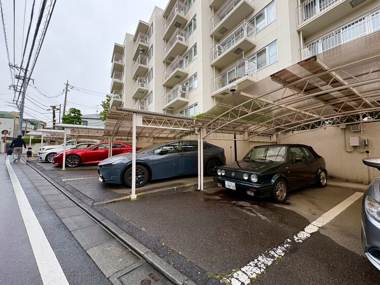 その他 駐車スペースが嬉しいですね。※空き状況は都度ご確認下さい。