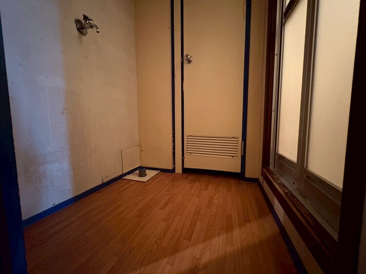 その他 十分な広さの脱衣所。