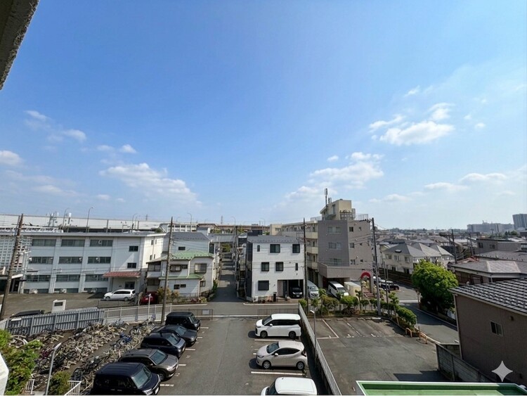 その他 眺望や窓からの景色が良いと、家で過ごす時間も快適です。