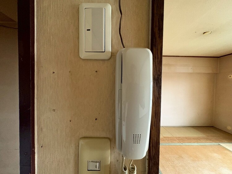 その他 室内にはインターホンを設置。快適と安らぎを合わせた優しい設計。