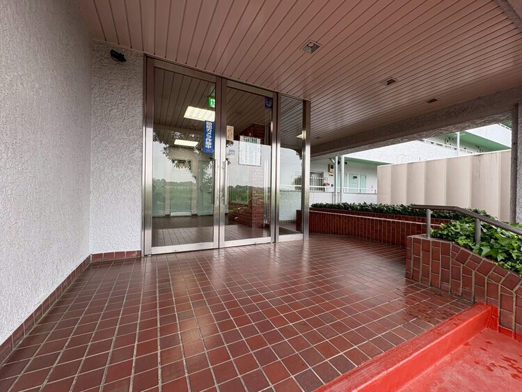 その他 上質感漂う玄関アプローチです。