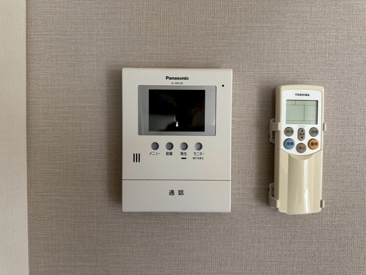 その他 誰が来てもわかる様にモニター付きインターホンを設置。