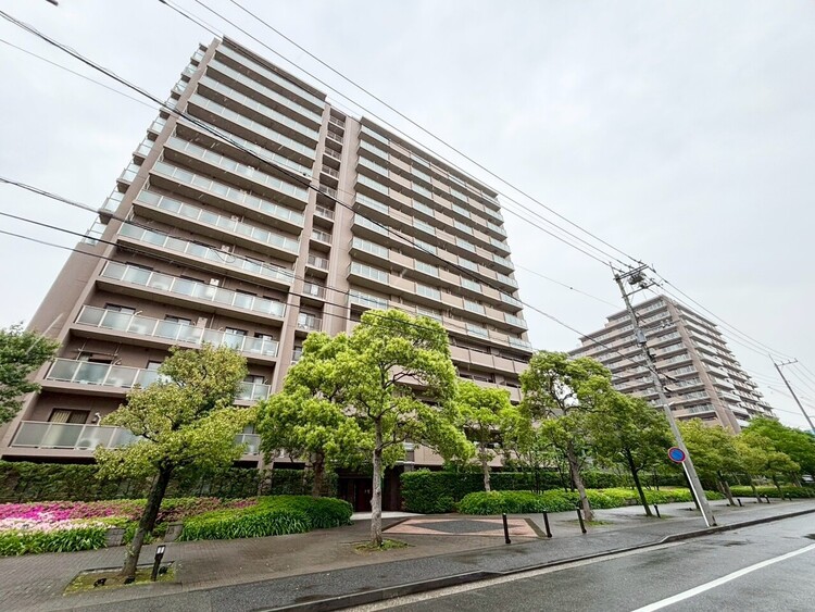 その他 飽きのこないシンプルモダンな外観です。