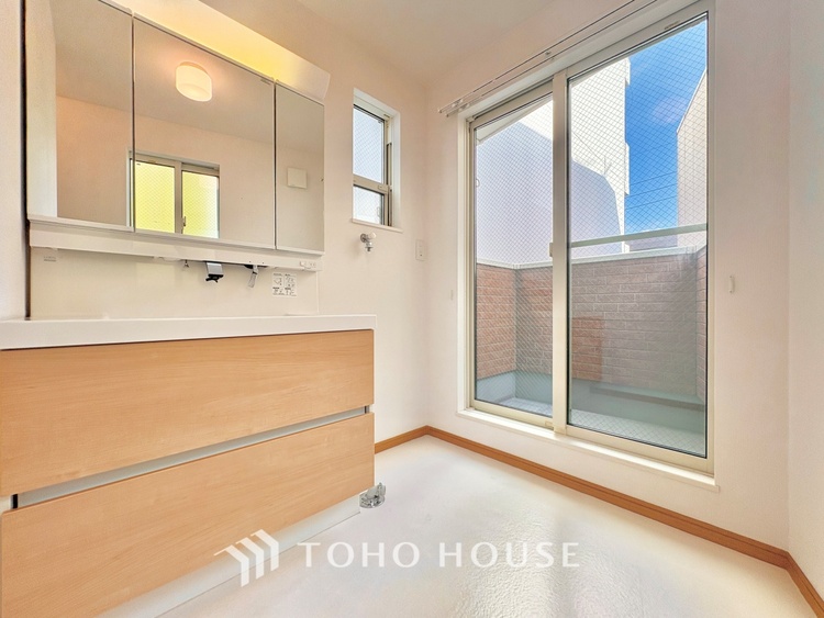 洗面 静かでゆったりとした空間は、どこか時間さえもゆっくり流れているかに思えます