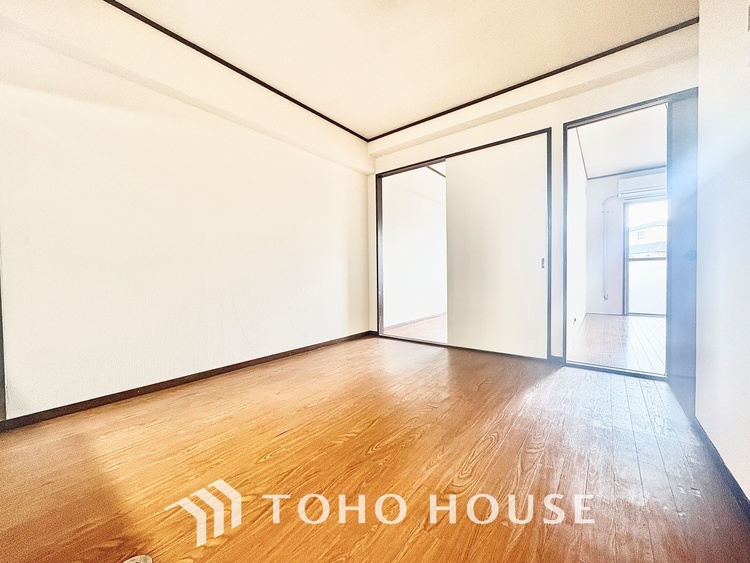 内装 【LIVING】◆煌びやか◆愛おしい家族との団欒の時間をより一層幸せなものに感じさせる煌びやかなLDK。輝かしい毎日が待っています。