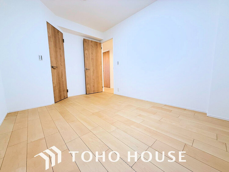 内装 シンプルですっきりとした室内は飽きのこない居心地の良い雰囲気