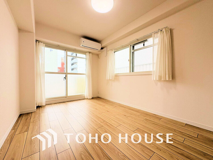 内装 シンプルですっきりとした室内は飽きのこない居心地の良い雰囲気