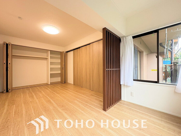 内装 シンプルですっきりとした室内は飽きのこない居心地の良い雰囲気