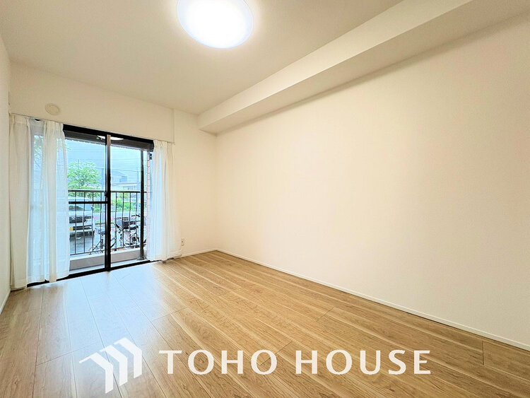 内装 1日の疲れを癒し、心地よく寛げるようゆったりとした広さをしています