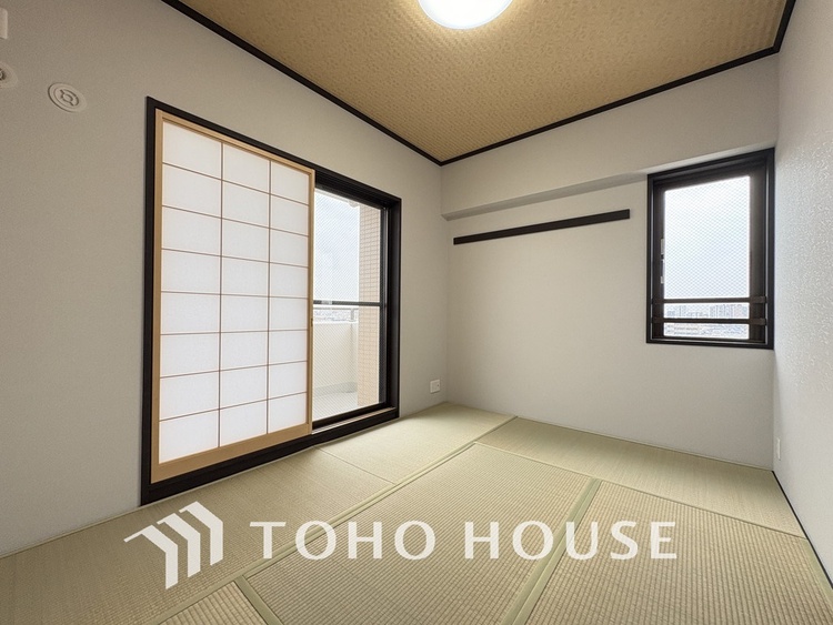 内装 リビング横の和室はお食事後や入浴後のくつろぐ空間に