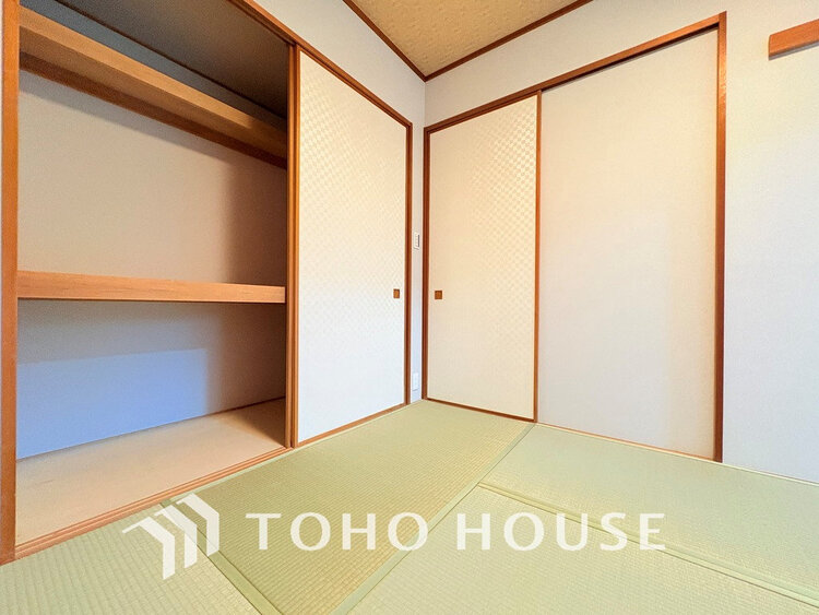 内装 客間はもちろん、個人のスペースにも使える和室