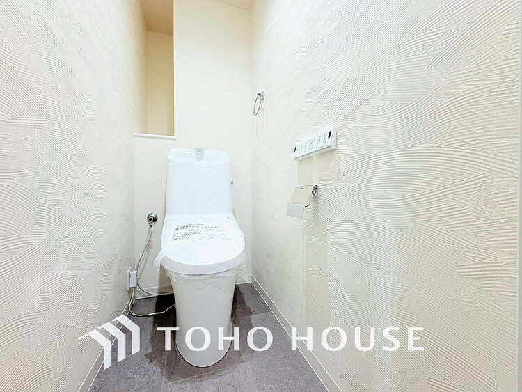 トイレ トイレには快適な温水洗浄便座付