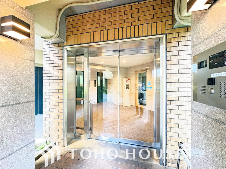 エントランス 落ち着いた色合いのエントランス