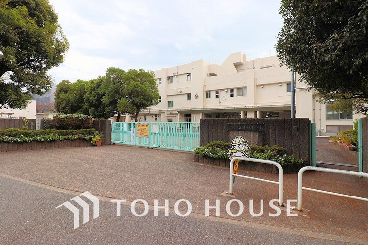 周辺 調布市立国領小学校　距離350m