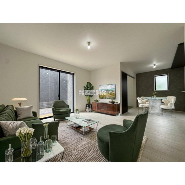 居間 LDK　配置してある家具や小物はCGによるイメージです