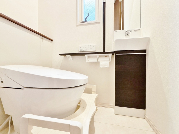 トイレ 暮らしの中のさりげないひとときの快適さにも、こだわりを、持って設備を配しております。