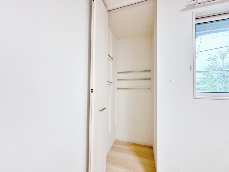 収納 居室にはクローゼットがあり、荷物もスッキリ収納して快適にお過ごしいただけます。