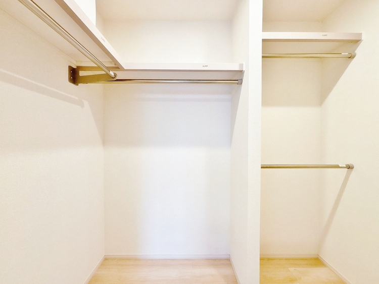 収納 お荷物がたっぷり入るよう、ウォークインクローゼットを完備いたしました。