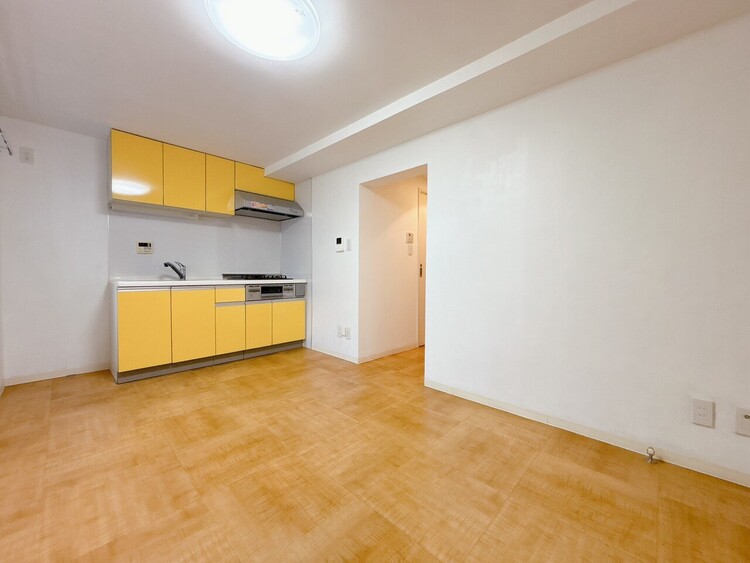 居間 居心地の良い空気感は、暮らしのステージを彩り、心からのやすらぎと満足感を与えてくれます。