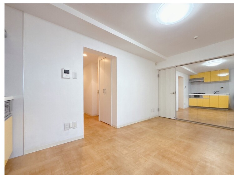 居間 快適に過ごす毎日を求めて、暮らしの中でご自身の「マイホーム」に創り上げてください。