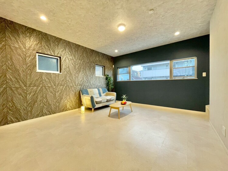 居間 快適に過ごす毎日を求めて、暮らしの中でご自身の「マイホーム」に創り上げてください。