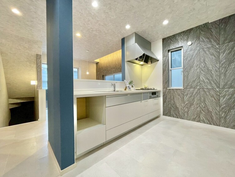 キッチン 洗練されたスタイリッシュなデザイン性と使いやすさを備えた仕様。