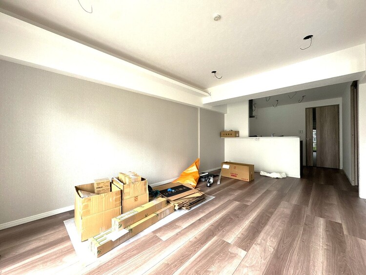 居間 居心地の良い空気感は、暮らしのステージを彩り、心からのやすらぎと満足感を与えてくれます。