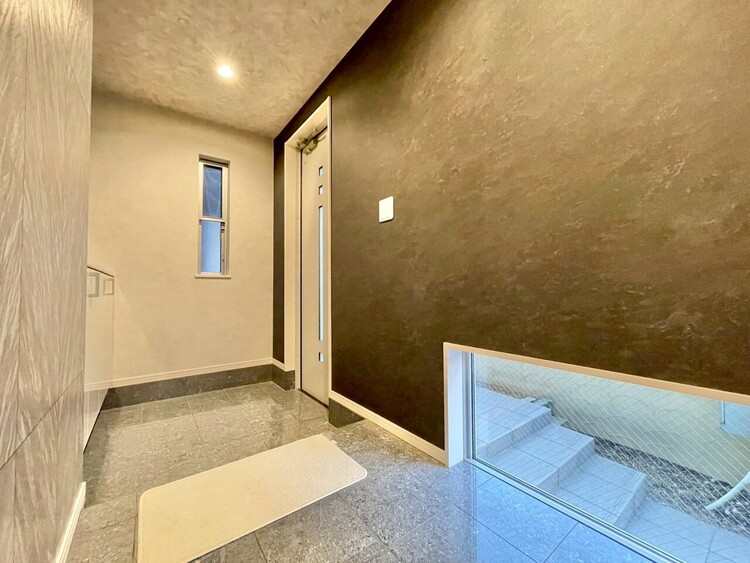 玄関 シューズボックスを完備した玄関です。