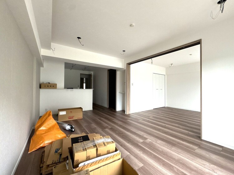 居間 快適に過ごす毎日を求めて、暮らしの中でご自身の「マイホーム」に創り上げてください。