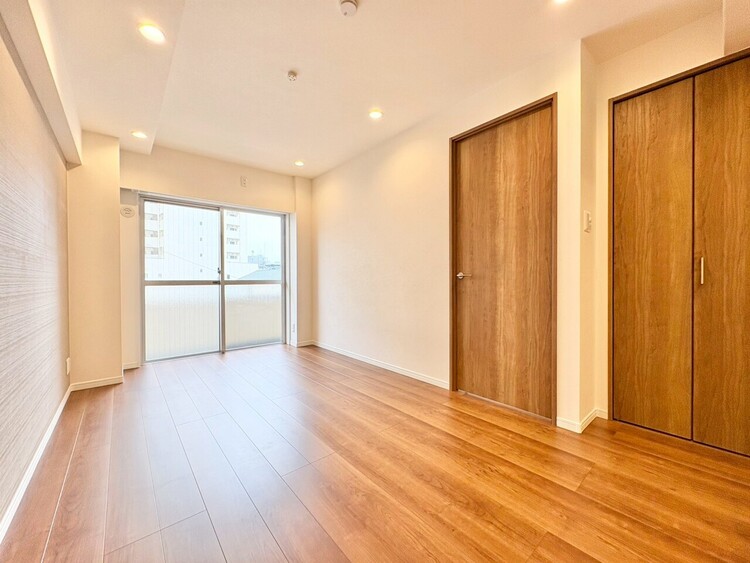 居間 居心地の良い空気感は、暮らしのステージを彩り、心からのやすらぎと満足感を与えてくれます。