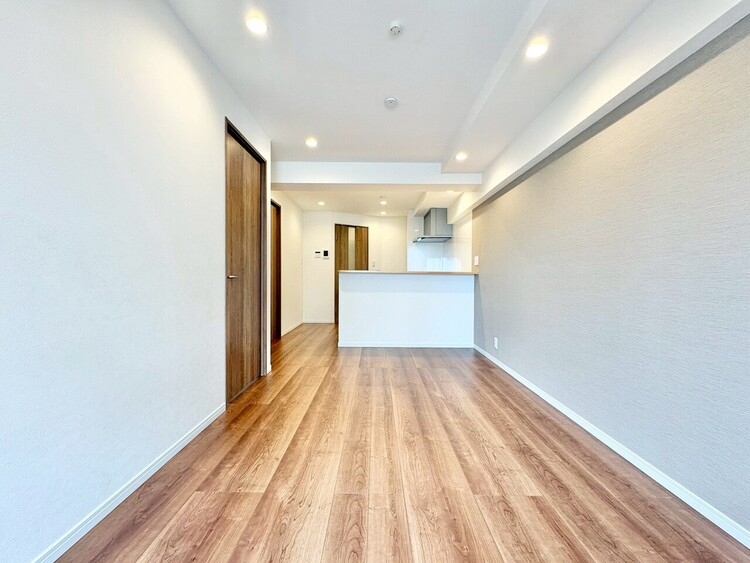 居間 快適に過ごす毎日を求めて、暮らしの中でご自身の「マイホーム」に創り上げてください。