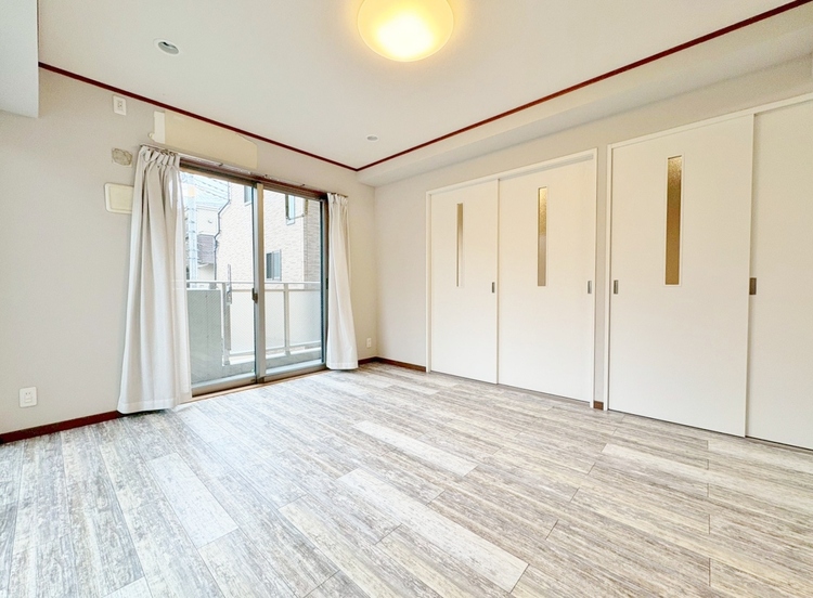 居間 快適に過ごす毎日を求めて、暮らしの中でご自身の「マイホーム」に創り上げてください。