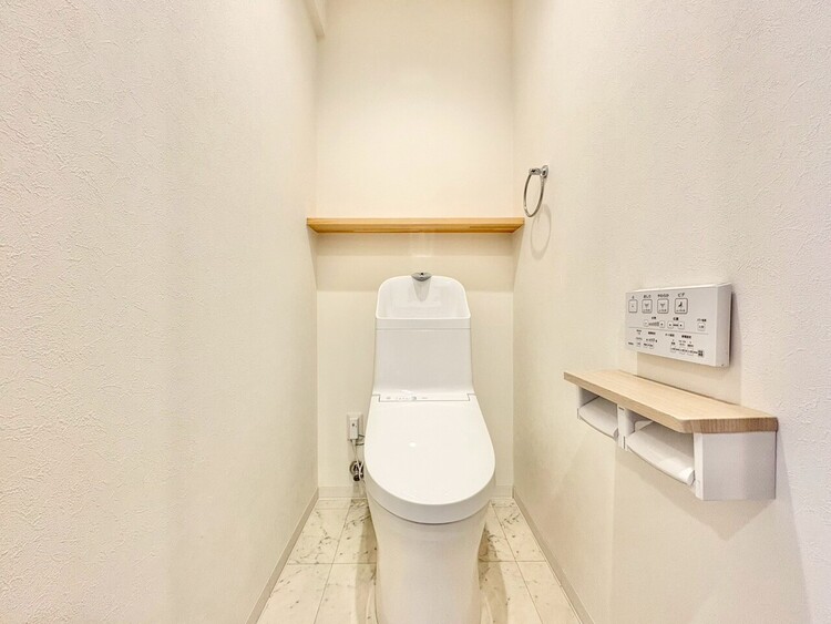 トイレ 暮らしの中のさりげないひとときの快適さにも、こだわりを、持って設備を配しております。