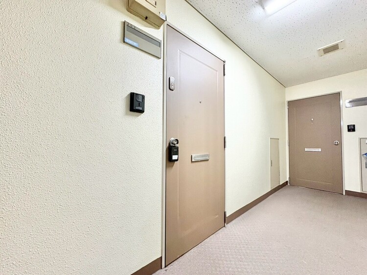 玄関 玄関を開ければ、そこは安らぎのご自宅。