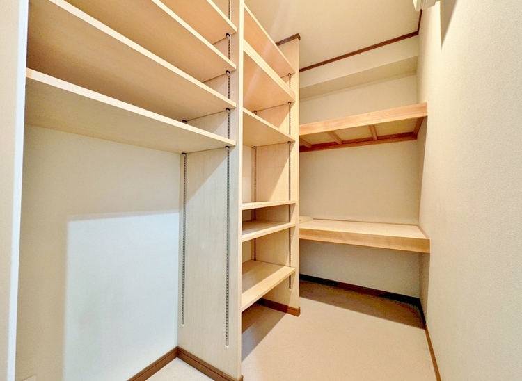 収納 居室にはクローゼットがあり、荷物もスッキリ収納して快適にお過ごしいただけます。