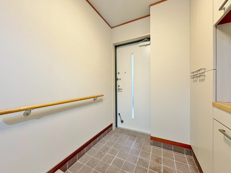 玄関 シューズボックスを完備した玄関です。