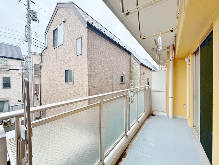 バルコニー 暮らしの中で、光と風を演出してくれるバルコニー。