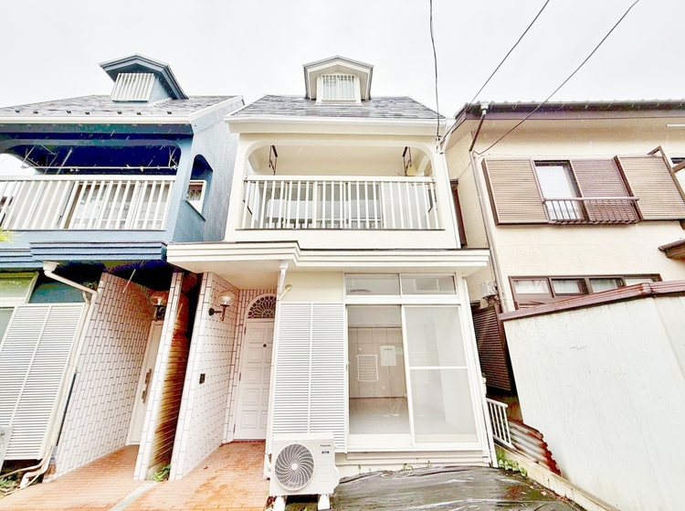 外観 資料には掲載していない情報が、現地にはたくさんあります。是非一度、現地をご確認ください。