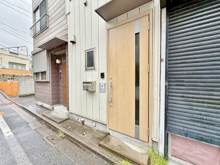 玄関 玄関を開ければ、そこは安らぎのご自宅。