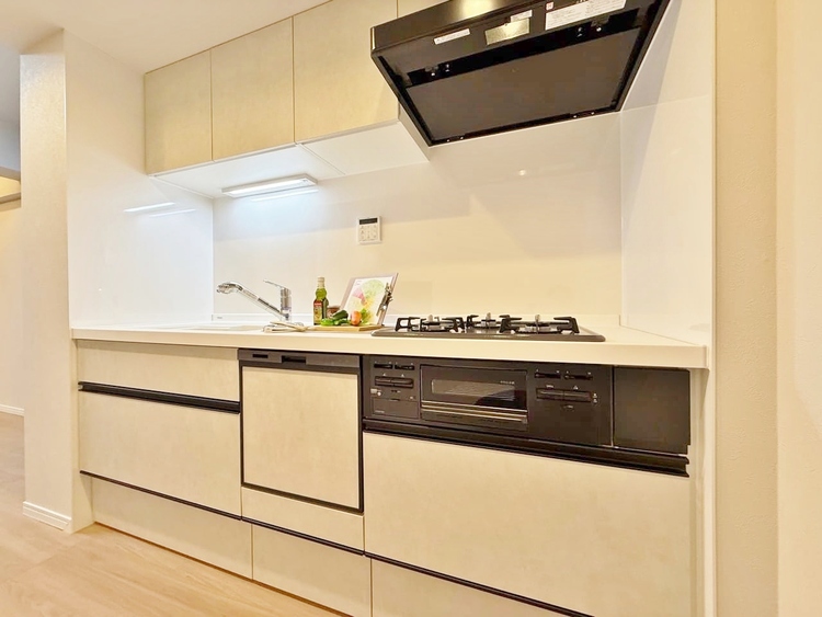 キッチン 洗練されたスタイリッシュなデザイン性と使いやすさを備えた仕様。