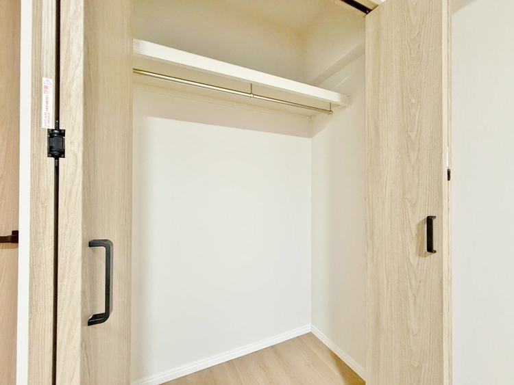 収納 居室にはクローゼットがあり、荷物もスッキリ収納して快適にお過ごしいただけます。